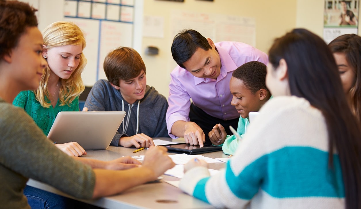 Using clickers in the classroom improves learning? Depends on the teaching  style, researchers suggest